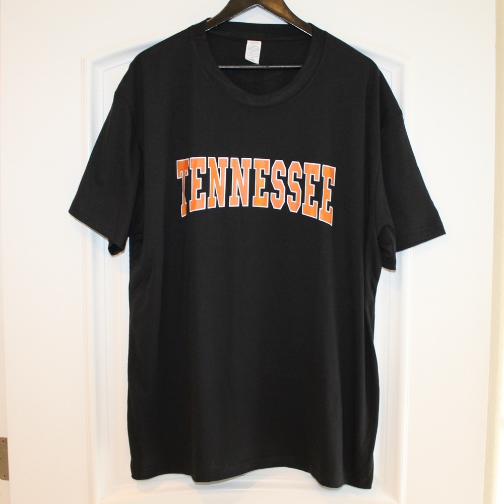 Tennessee T-shirt (men’s XXL) (NWOT)